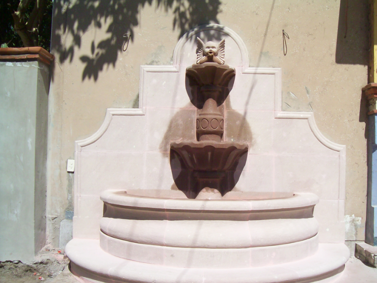 Fuente tallada